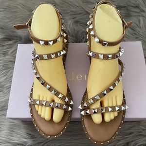 ✨Madden Girl Flight Studded Sandals✨